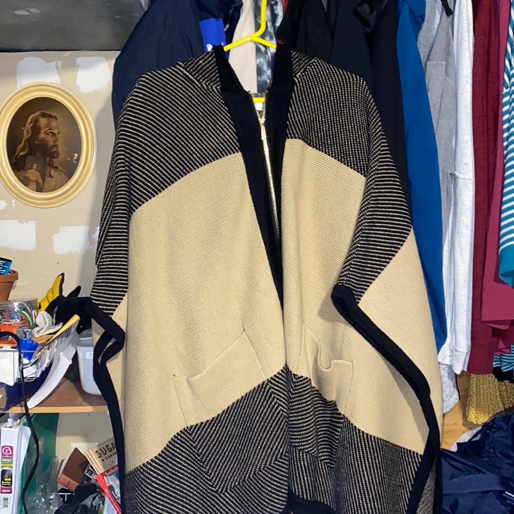 Hooded poncho